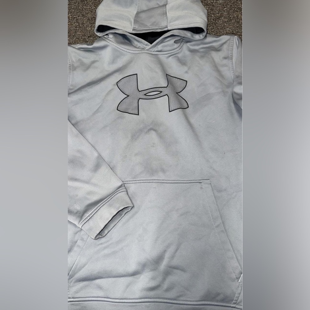 Under Armour Light Gray Pullover